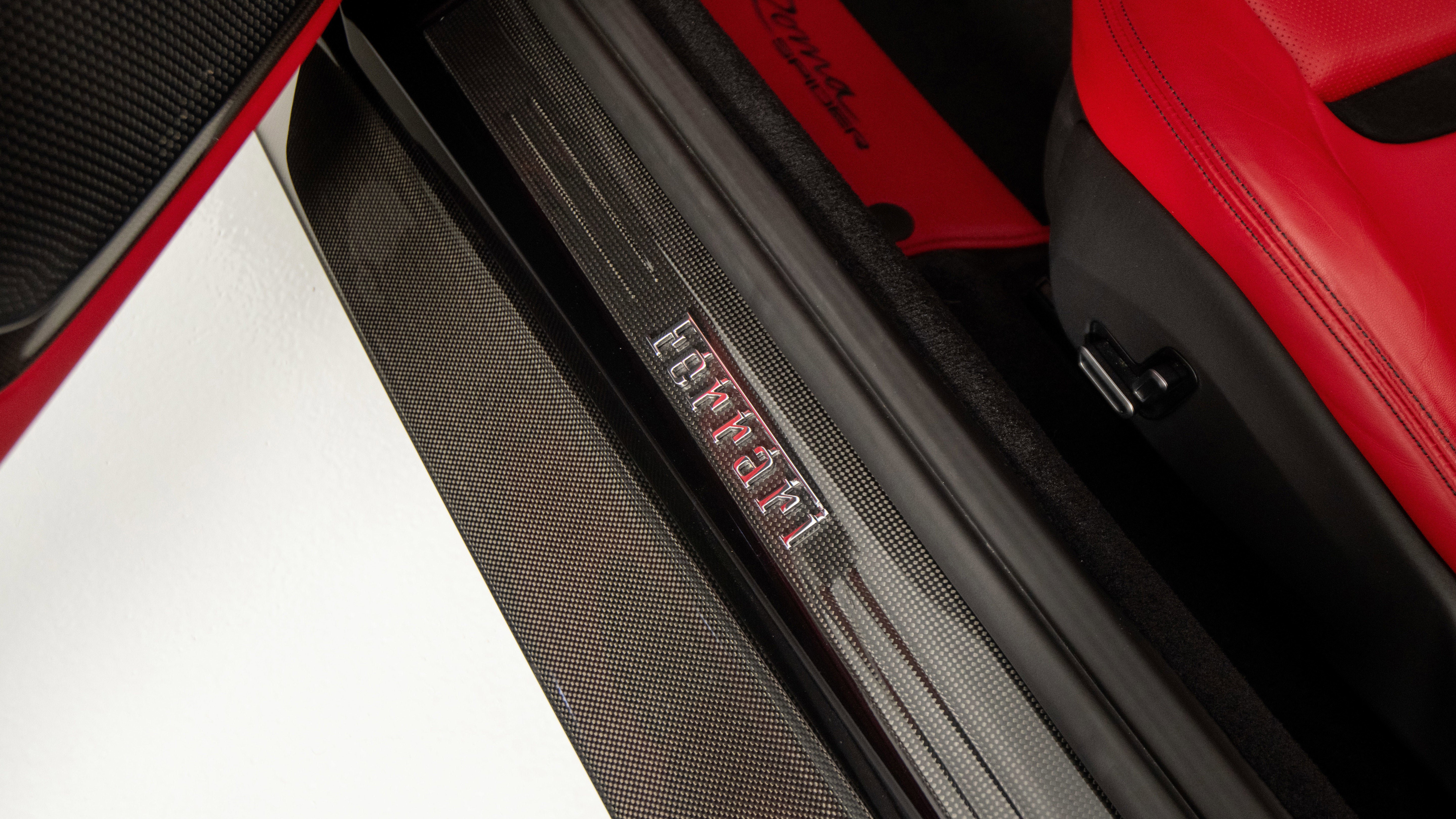 Certified 2024 Ferrari Roma Spider RWD image 33