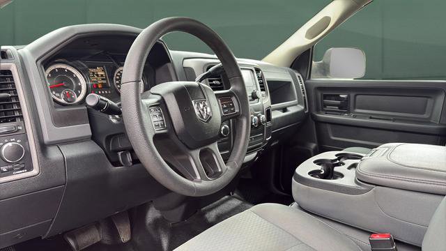 Used 2018 RAM 2500 Tradesman w/ Chrome Appearance Group AWD/4WD image 13