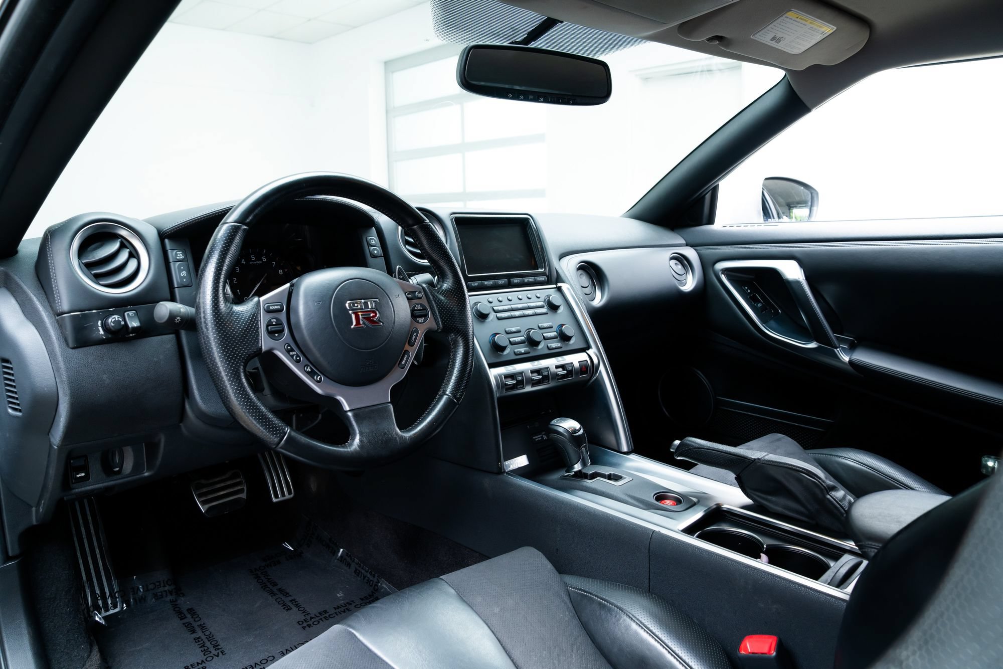 Used 2009 Nissan GT-R Premium AWD/4WD image 17