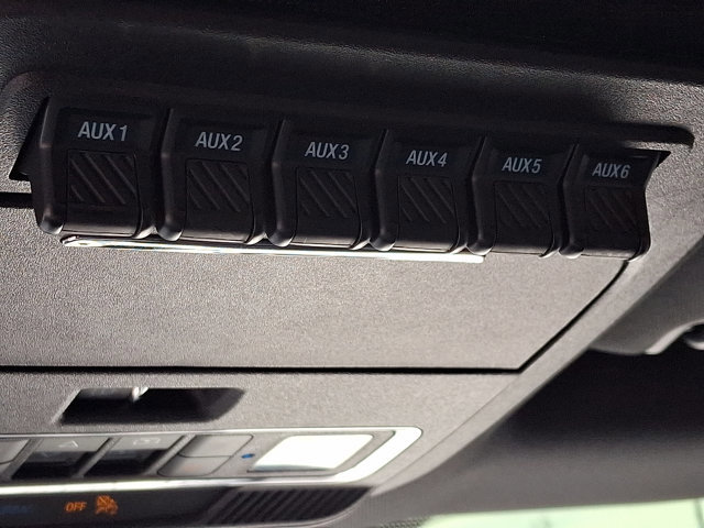 Used 2023 Ford F150 Raptor w/ Raptor Carbon Fibre Package image 31