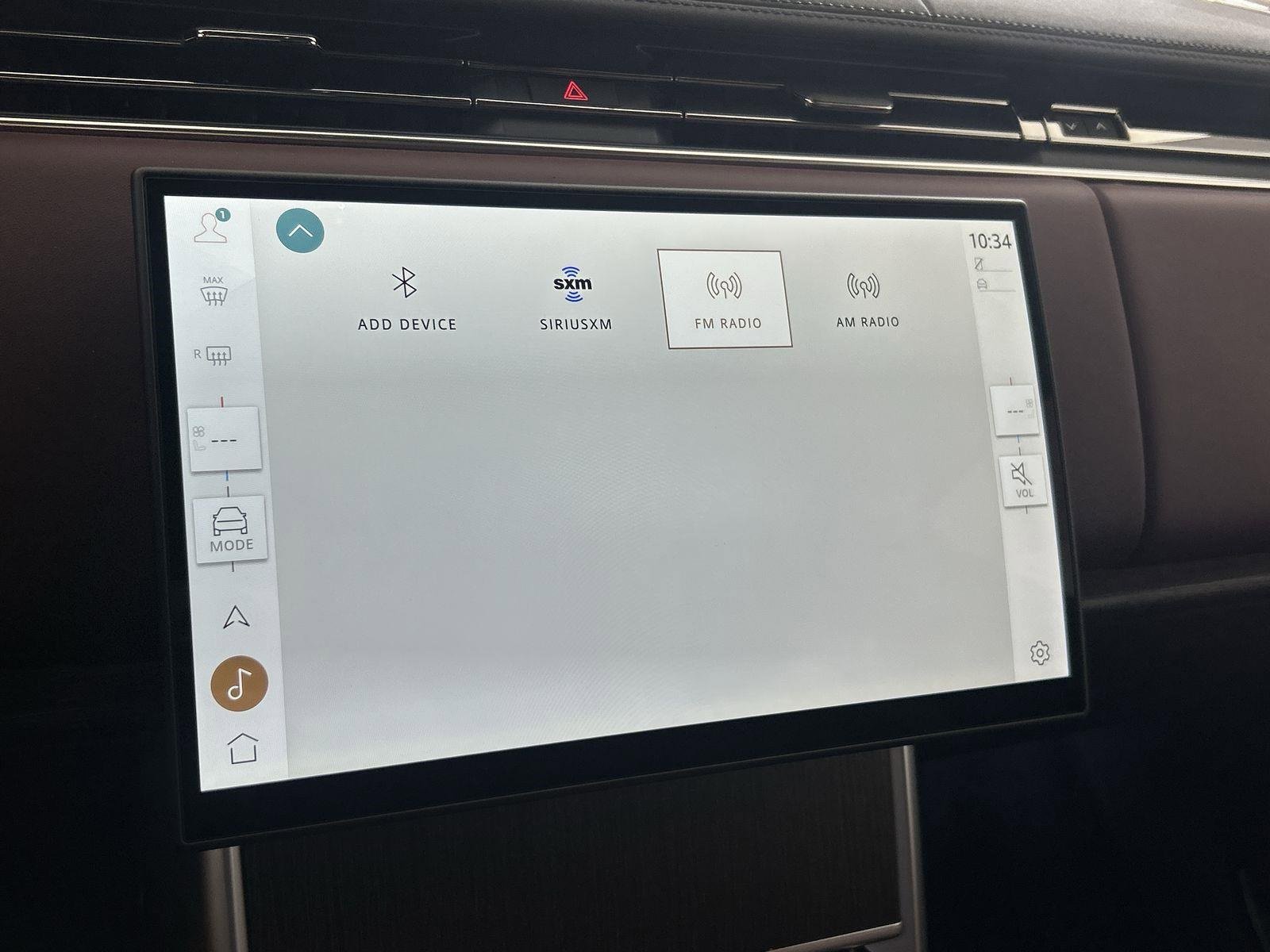 New 2025 Land Rover Range Rover SE image 18