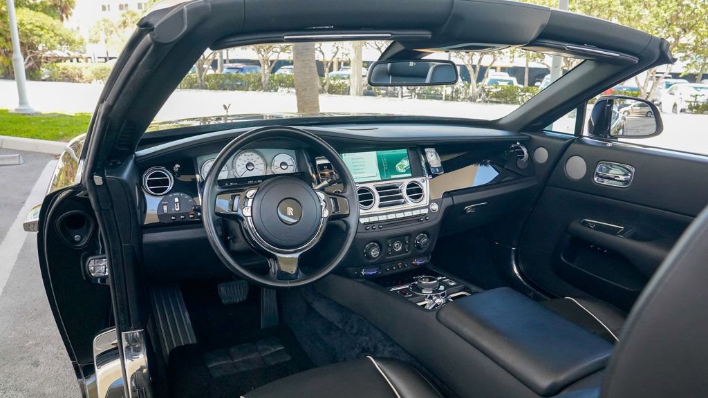 Used 2016 Rolls-Royce Dawn image 53