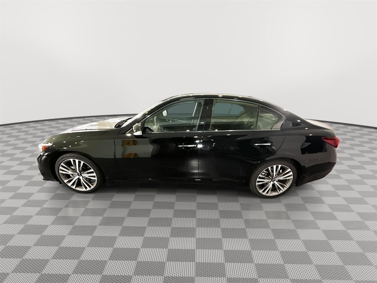 Used 2024 INFINITI Q50 Sensory AWD/4WD image 2