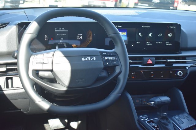 New 2027 Kia Sportage LX FWD image 18