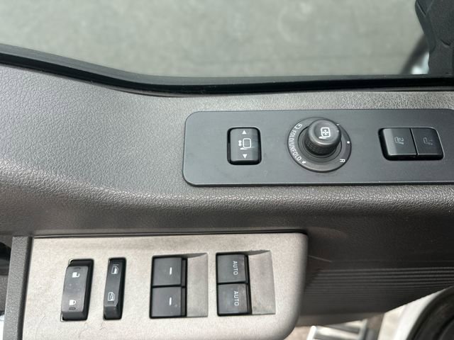 Used 2016 Ford F250 Lariat w/ Lariat Ultimate Package AWD/4WD image 14
