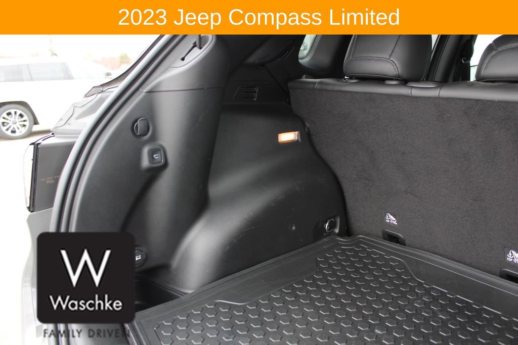 Used 2023 Jeep Compass Limited w/ Elite Group AWD/4WD image 18