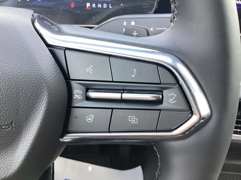 New 2027 Chevrolet Equinox LT w/ Safety and Technology Package AWD/4WD image 30