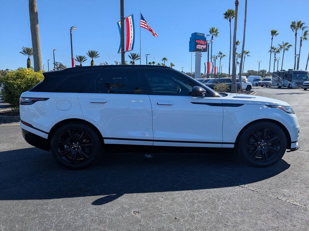 Used 2022 Land Rover Range Rover Velar R-Dynamic S image 3