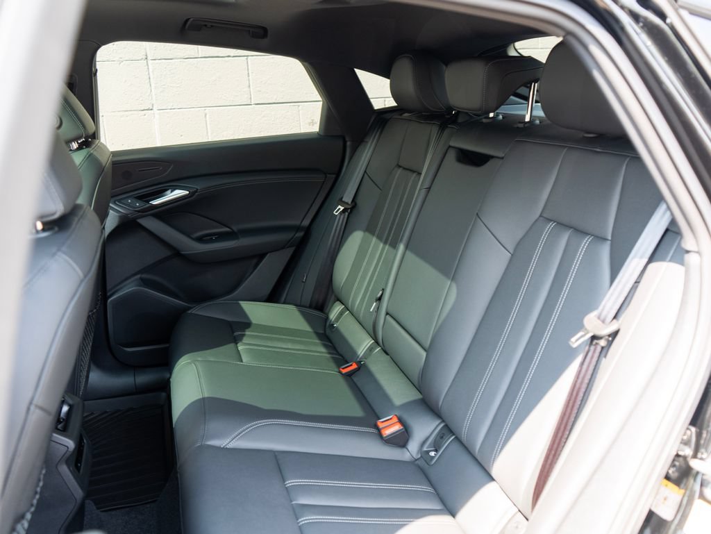 New 2027 Audi Q6 e-tron Premium AWD/4WD image 9