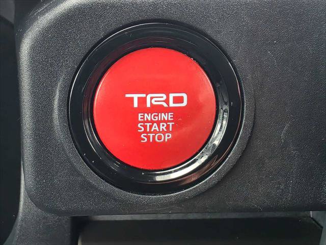 Used 2024 Toyota Tacoma TRD Off-Road AWD/4WD image 33