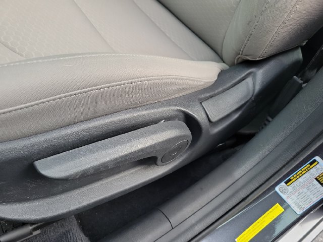 Used 2020 Hyundai Elantra SE FWD image 11