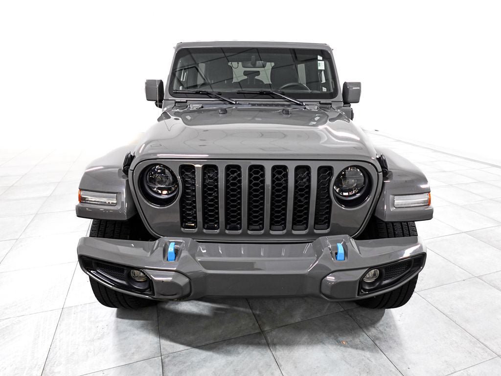 Used 2023 Jeep Wrangler Unlimited Sahara AWD/4WD image 3