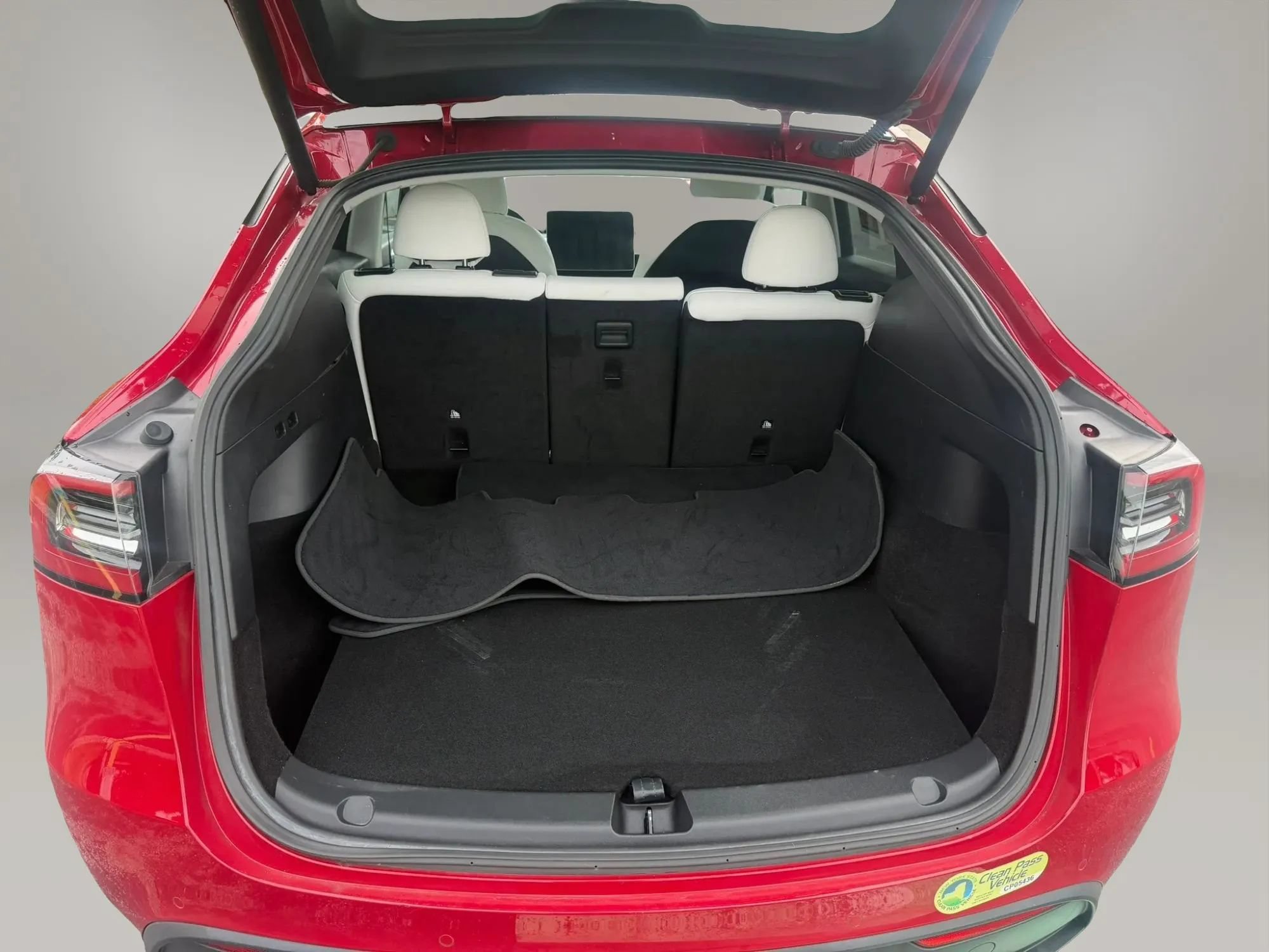 Used 2022 Tesla Model Y Long Range AWD/4WD image 22