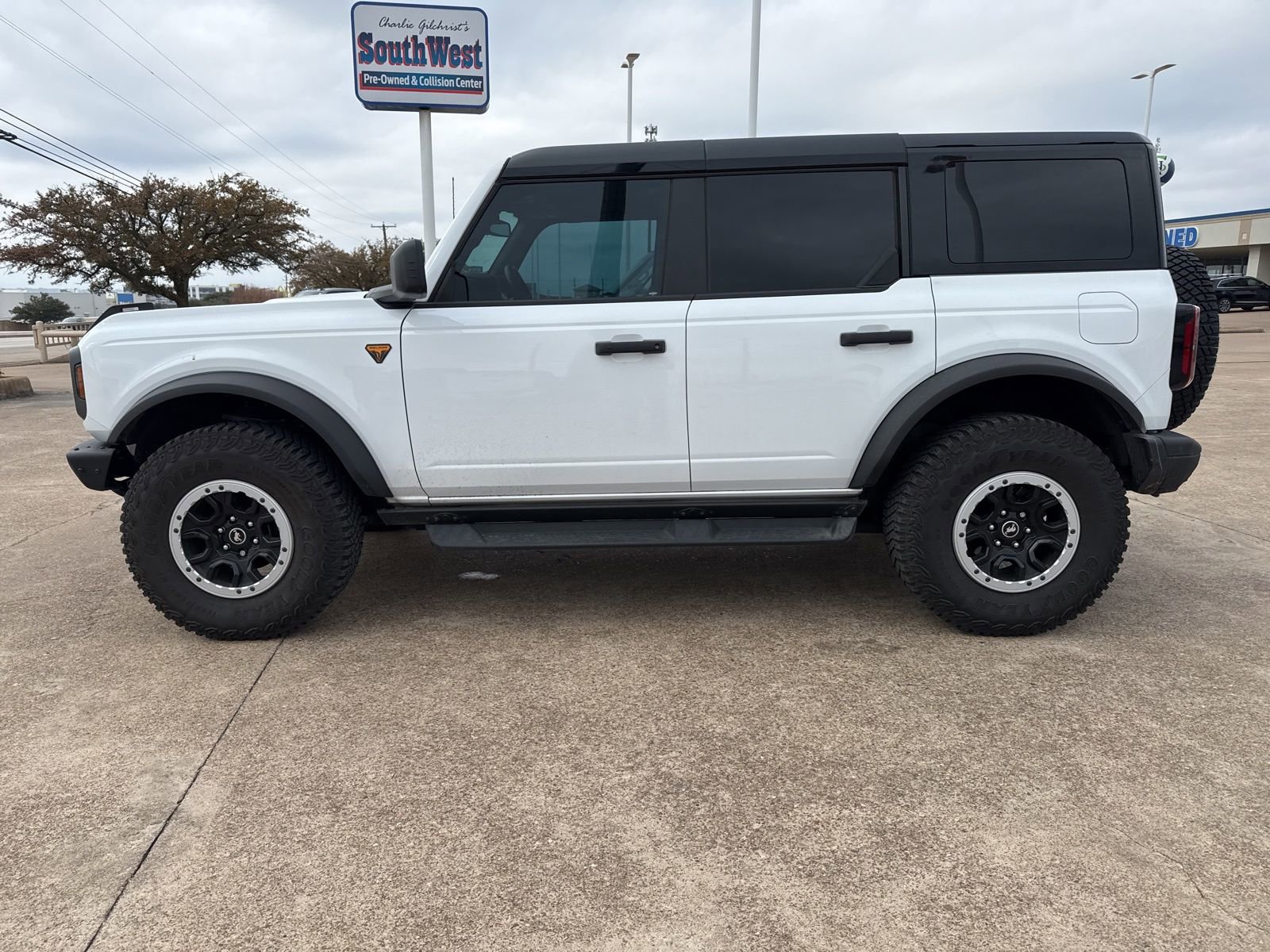 Used 2024 Ford Bronco Badlands w/ Sasquatch Package image 4