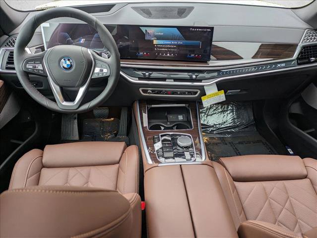 New 2026 BMW X5 xDrive50e w/ Premium Package image 16