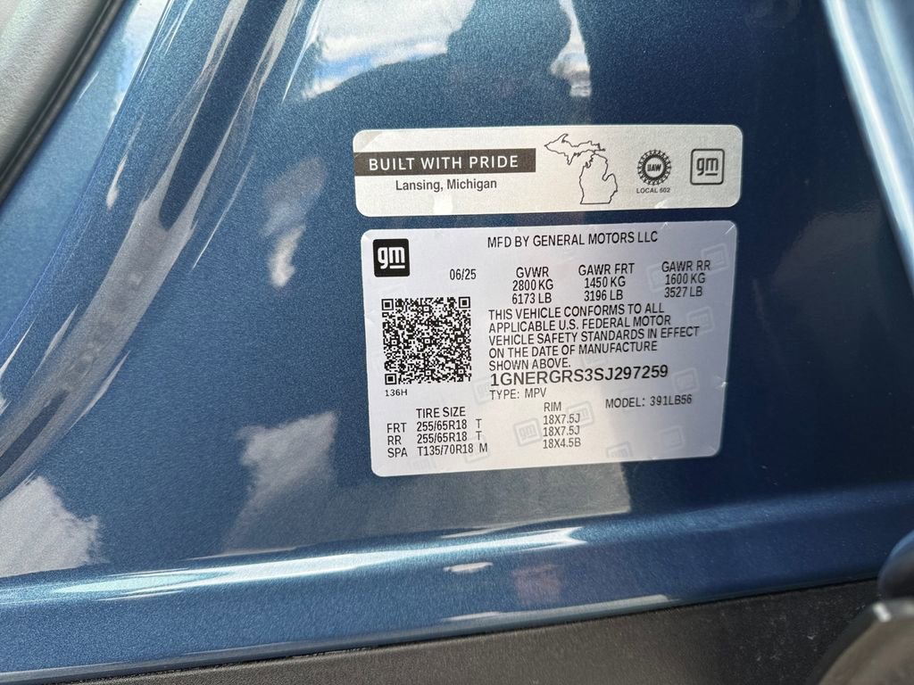 Used 2025 Chevrolet Traverse LT w/ Driver Confidence Package image 20