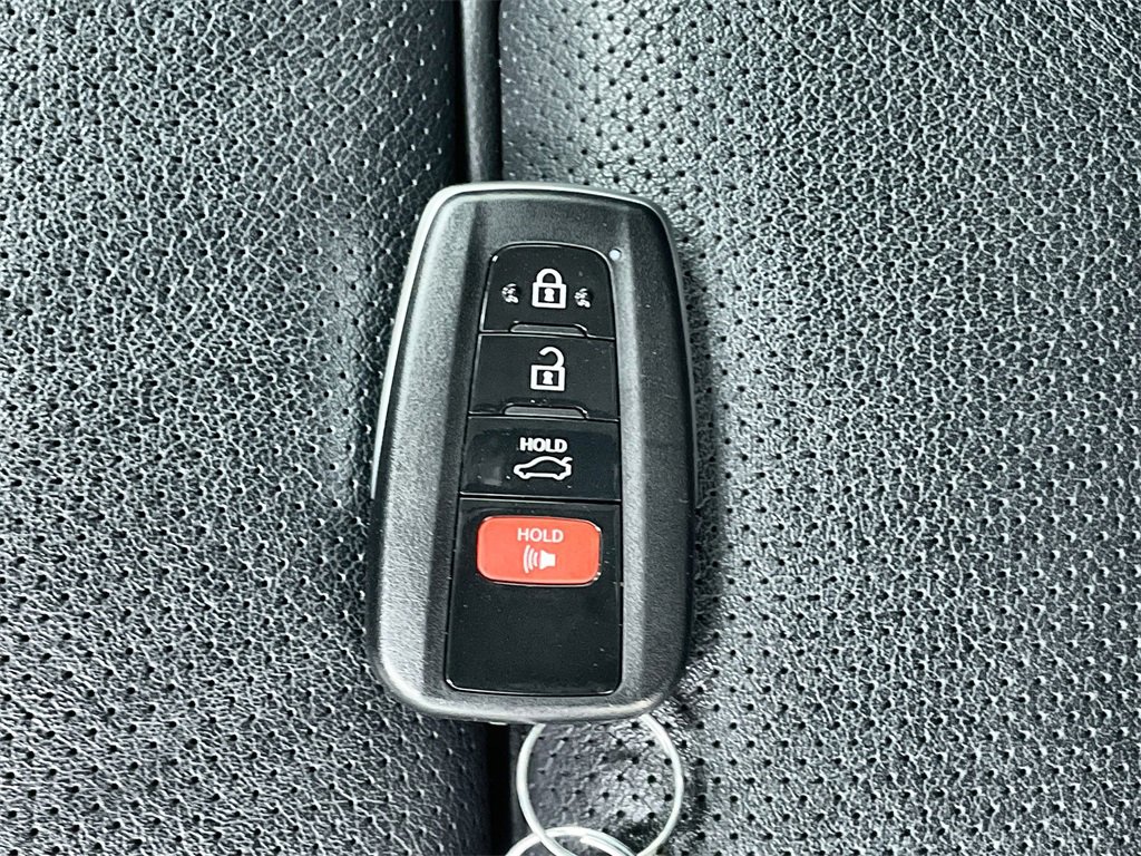 Used 2020 Subaru Legacy Limited image 32