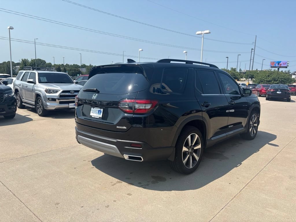 Certified 2023 Honda Pilot Touring image 5