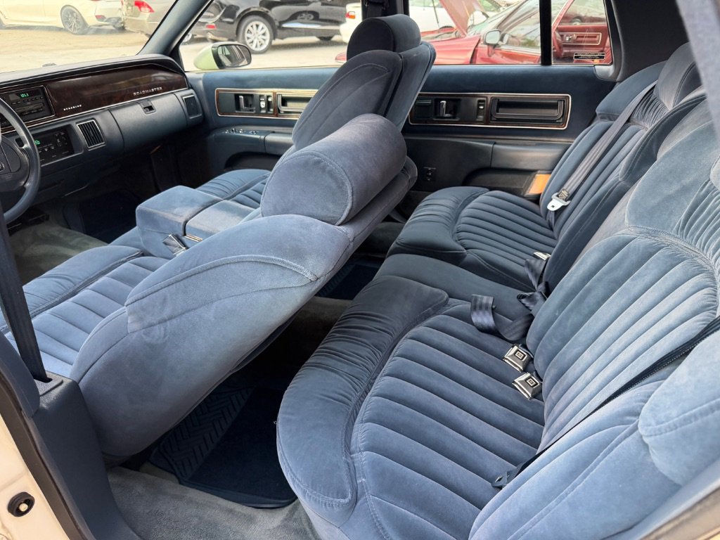 Used 1993 Buick Roadmaster Base image 18