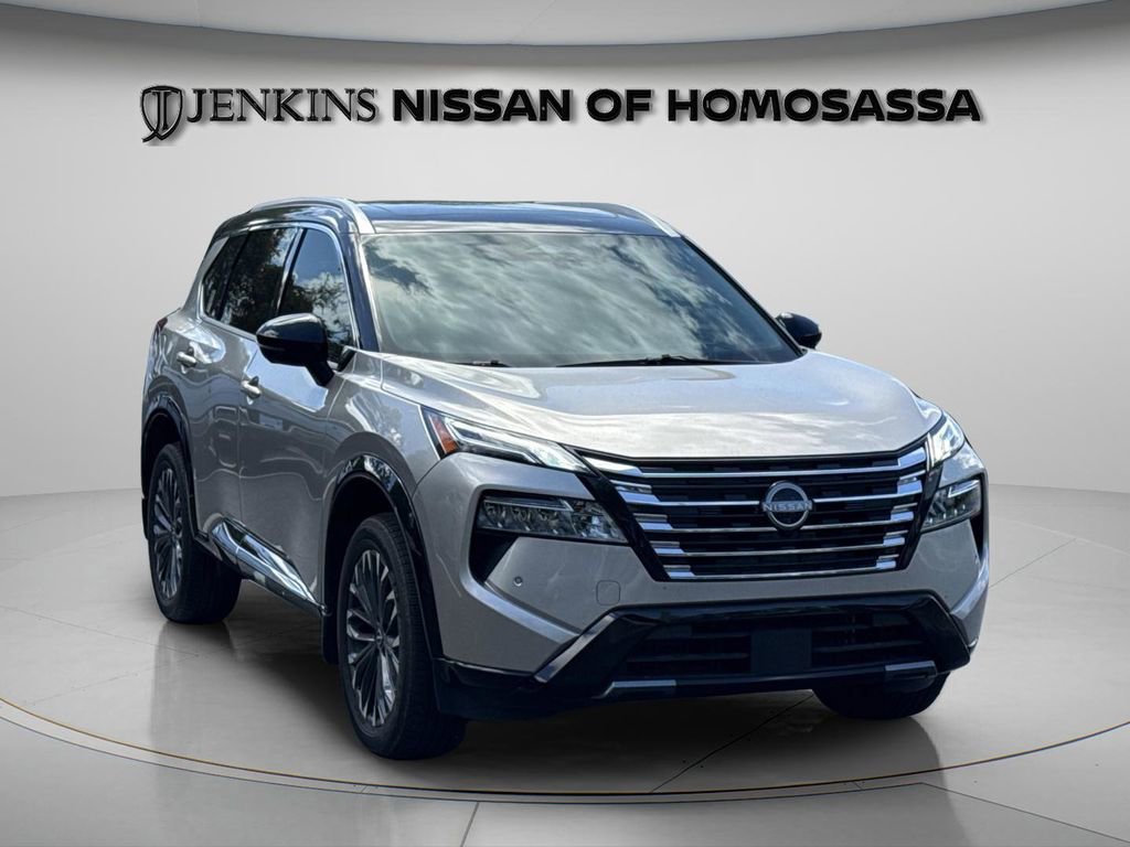 Used 2025 Nissan Rogue Platinum w/ Tech Package image 14