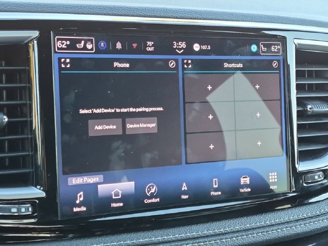 Used 2025 Chrysler Pacifica Limited FWD image 17