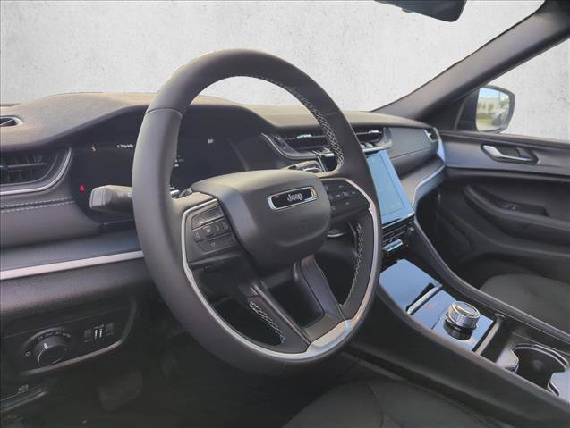 New 2025 Jeep Grand Cherokee Laredo X image 19