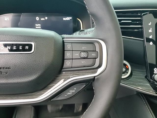 Used 2022 Jeep Wagoneer Series III w/ Premium Group I image 17