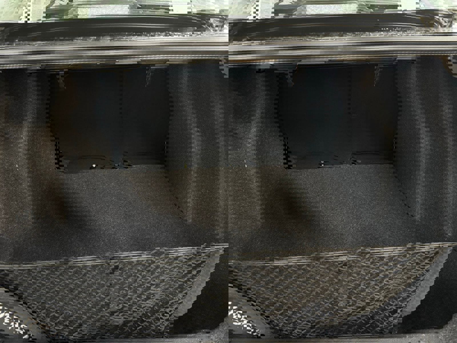 New 2025 Nissan Versa SR image 28