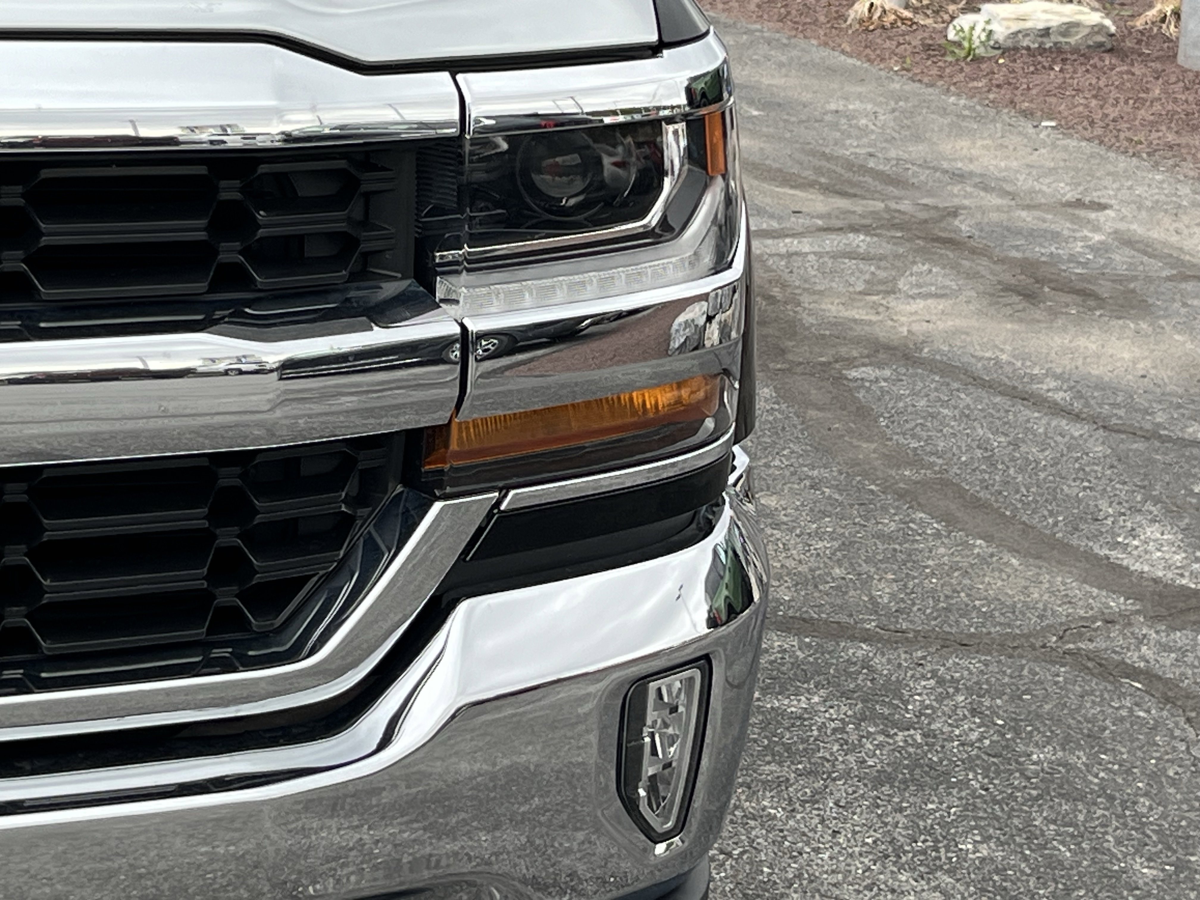 Used 2017 Chevrolet Silverado 1500 LT w/ All Star Edition AWD/4WD image 17