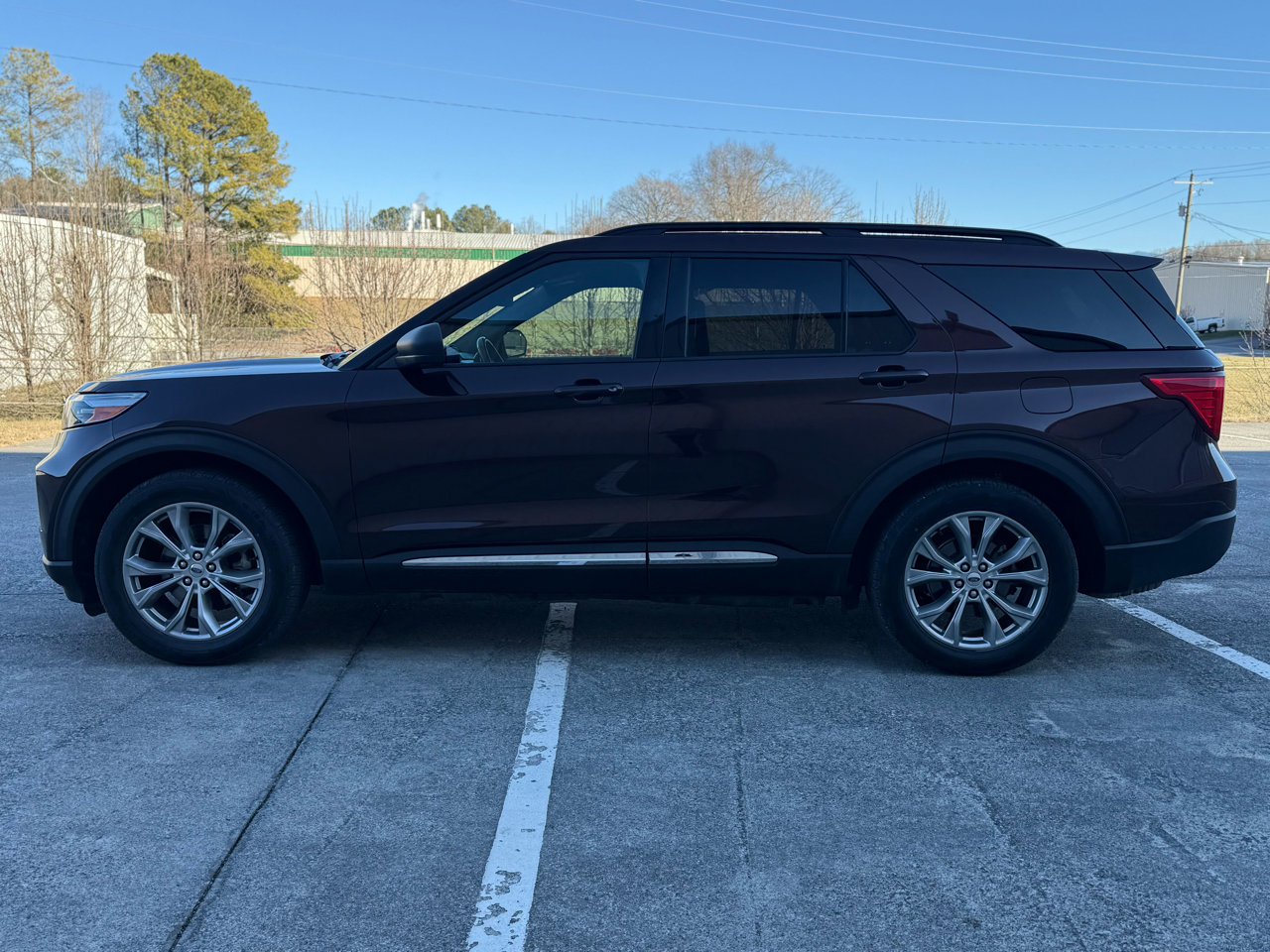 Used 2020 Ford Explorer XLT w/ Equipment Group 202A image 8