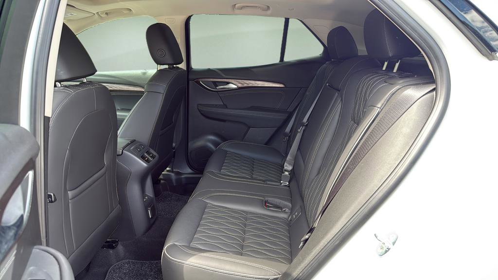 Used 2022 Buick Envision Avenir w/ Technology Package II AWD/4WD image 15