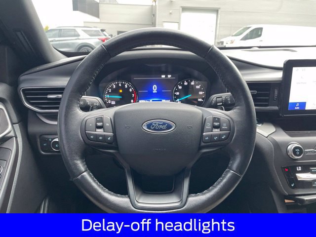 Used 2020 Ford Explorer XLT w/ Equipment Group 202A AWD/4WD image 25