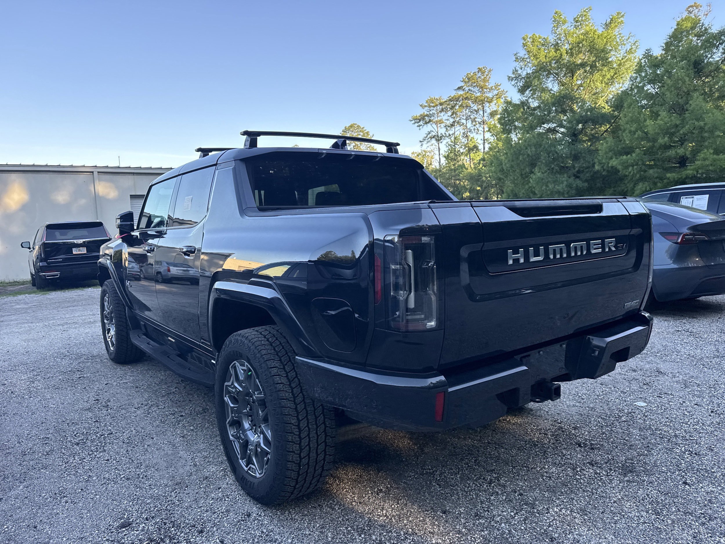 Used 2025 GMC Hummer EV 3X w/ LPO, Roof Cross Rail Package AWD/4WD image 4
