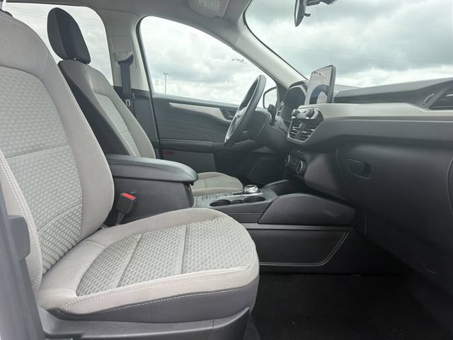 Used 2022 Ford Escape SE FWD image 14