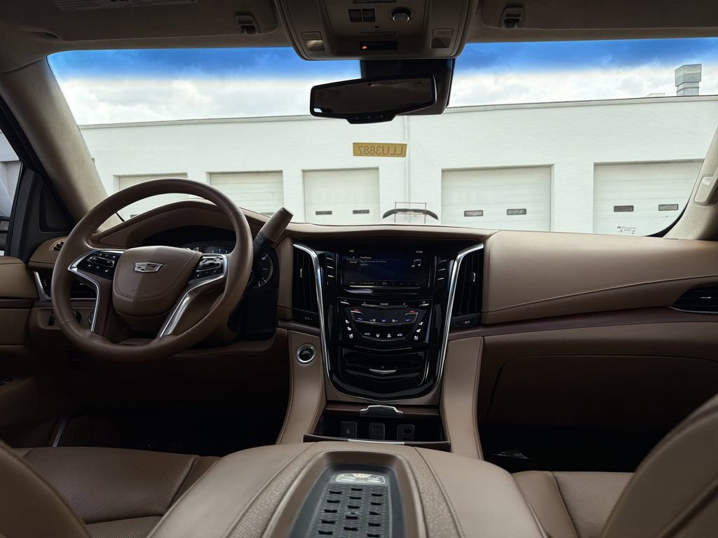Used 2016 Cadillac Escalade ESV Platinum AWD/4WD image 18