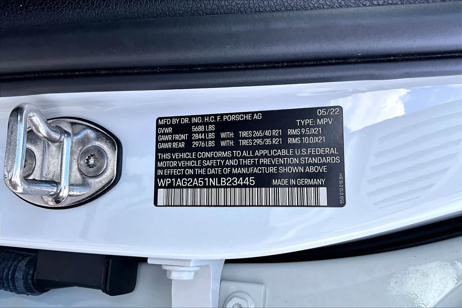 Used 2022 Porsche Macan S AWD/4WD image 37
