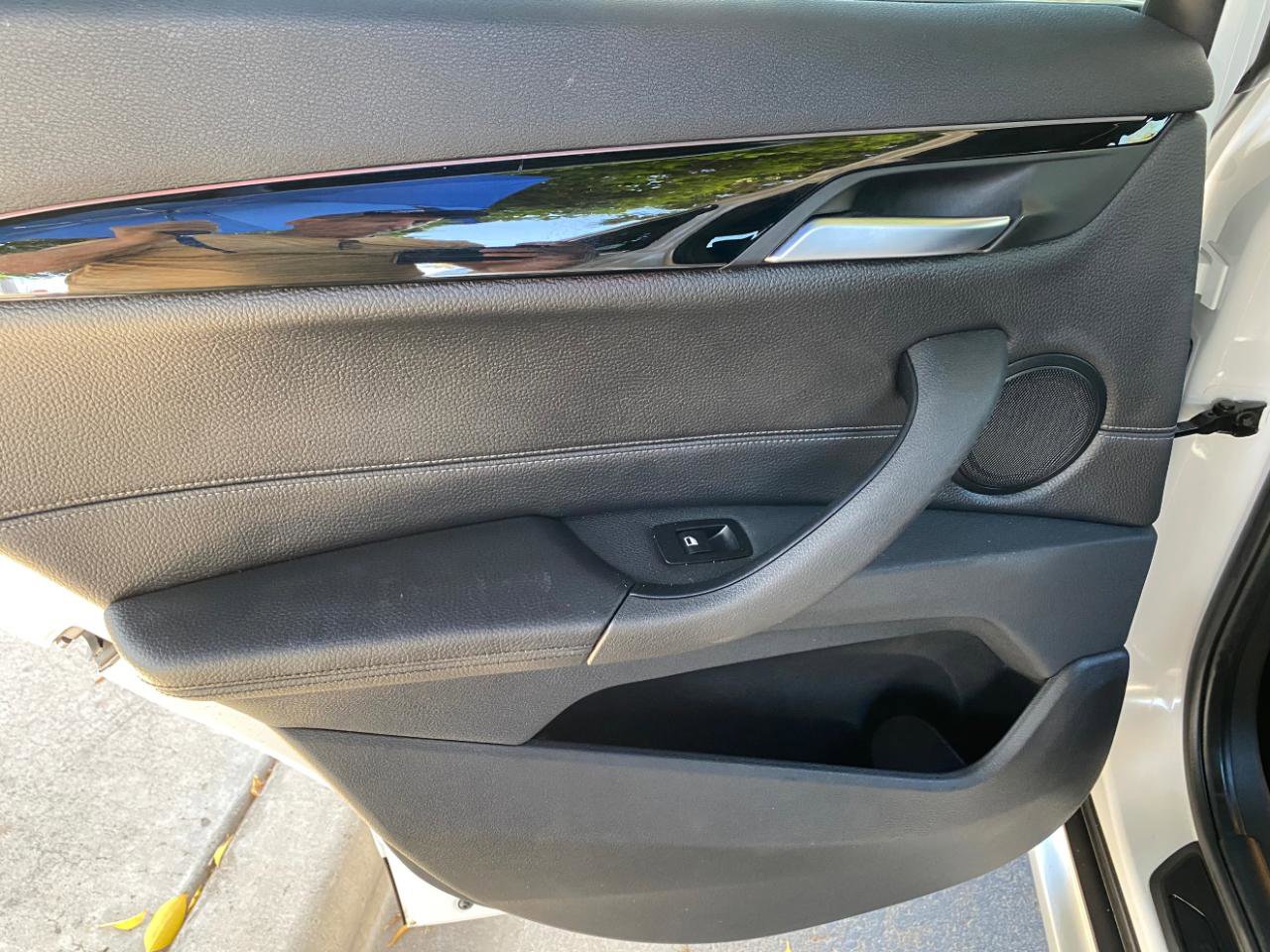 Used 2017 BMW X1 sDrive28i FWD image 33