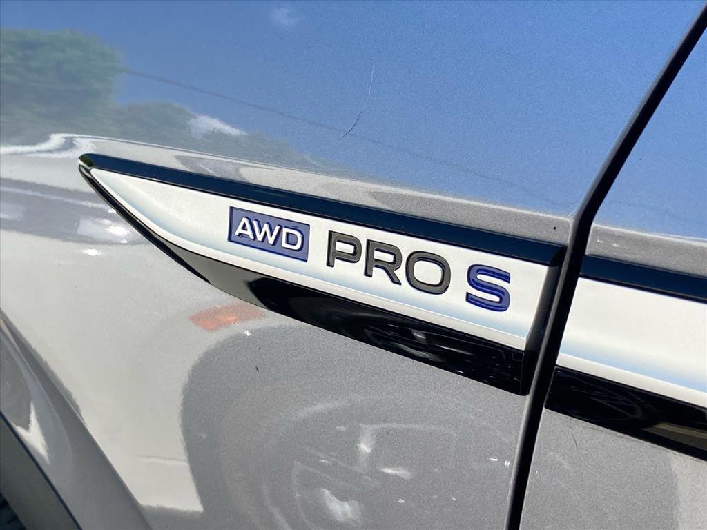 Certified 2023 Volkswagen ID.4 Pro S AWD/4WD image 6