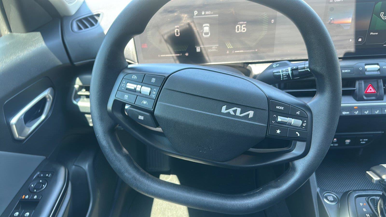 Used 2025 Kia K4 FWD image 21