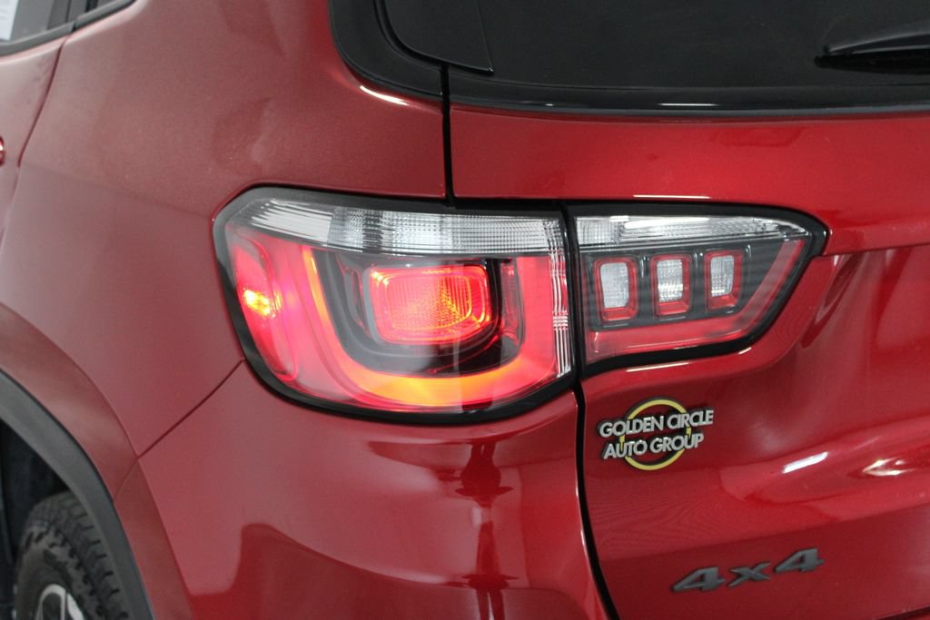 Used 2025 Jeep Compass Trailhawk AWD/4WD image 45