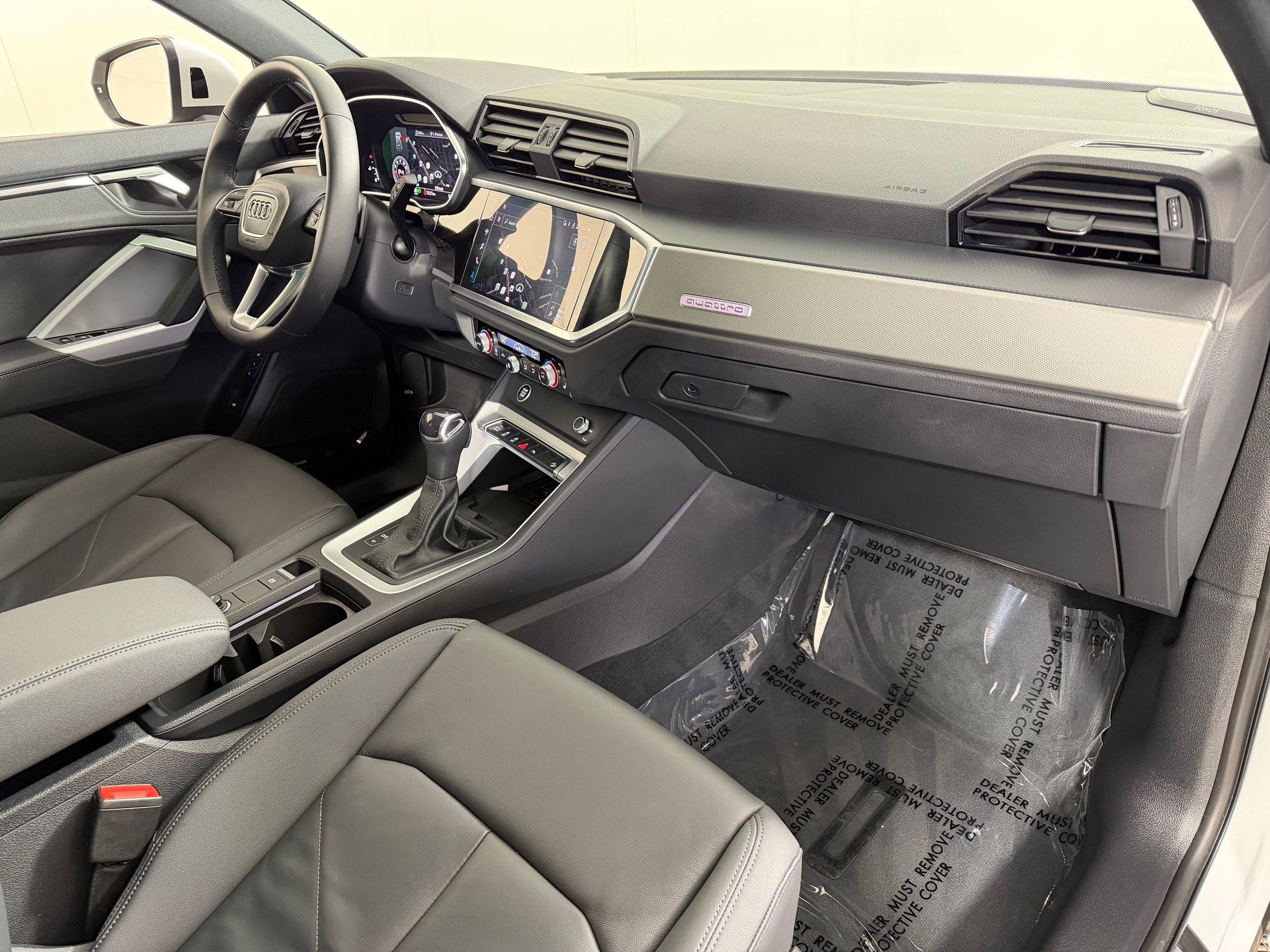 Certified 2025 Audi Q3 2.0T Premium Plus w/ Premium Plus Package image 23