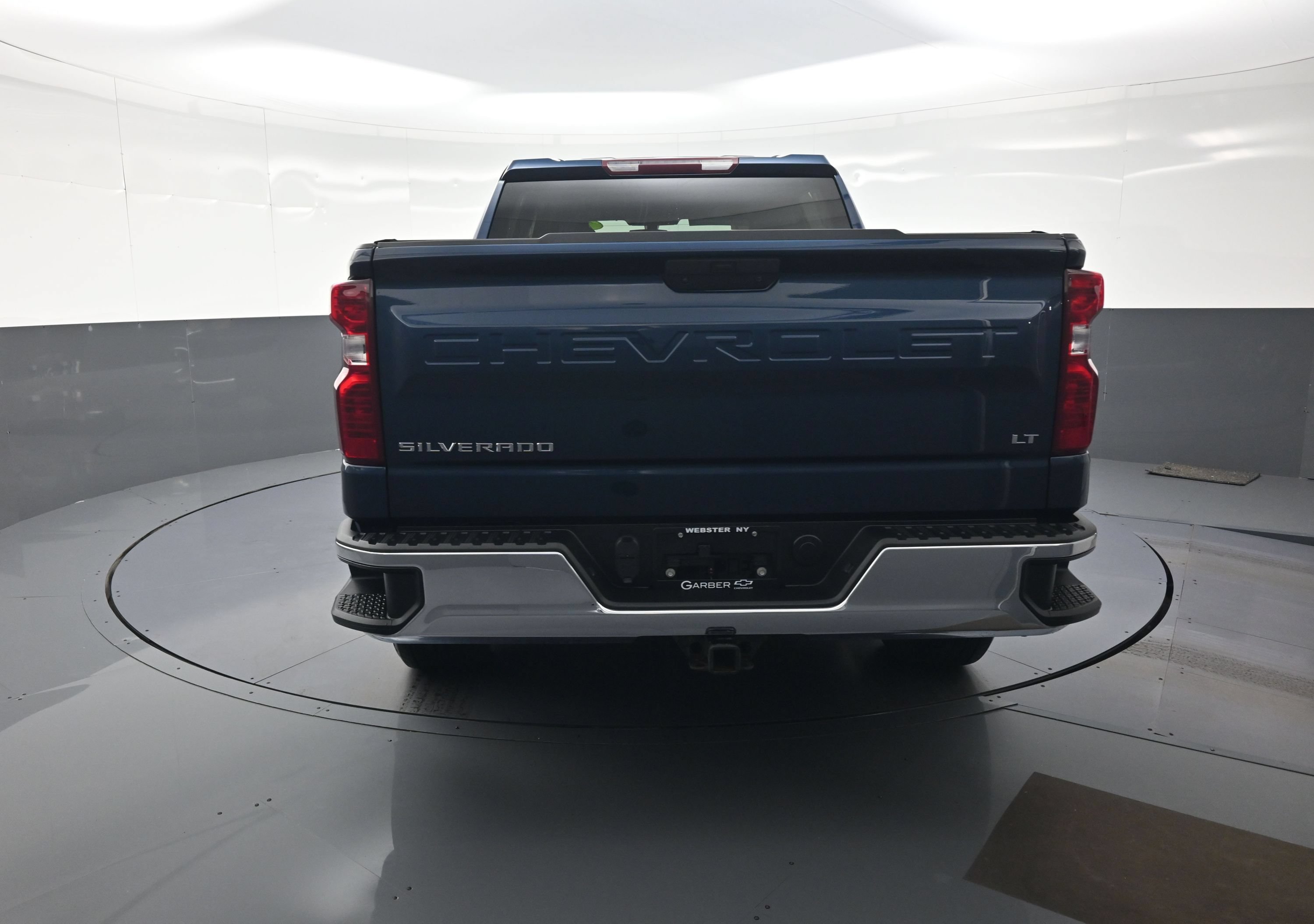 Used 2021 Chevrolet Silverado 1500 LT AWD/4WD image 4