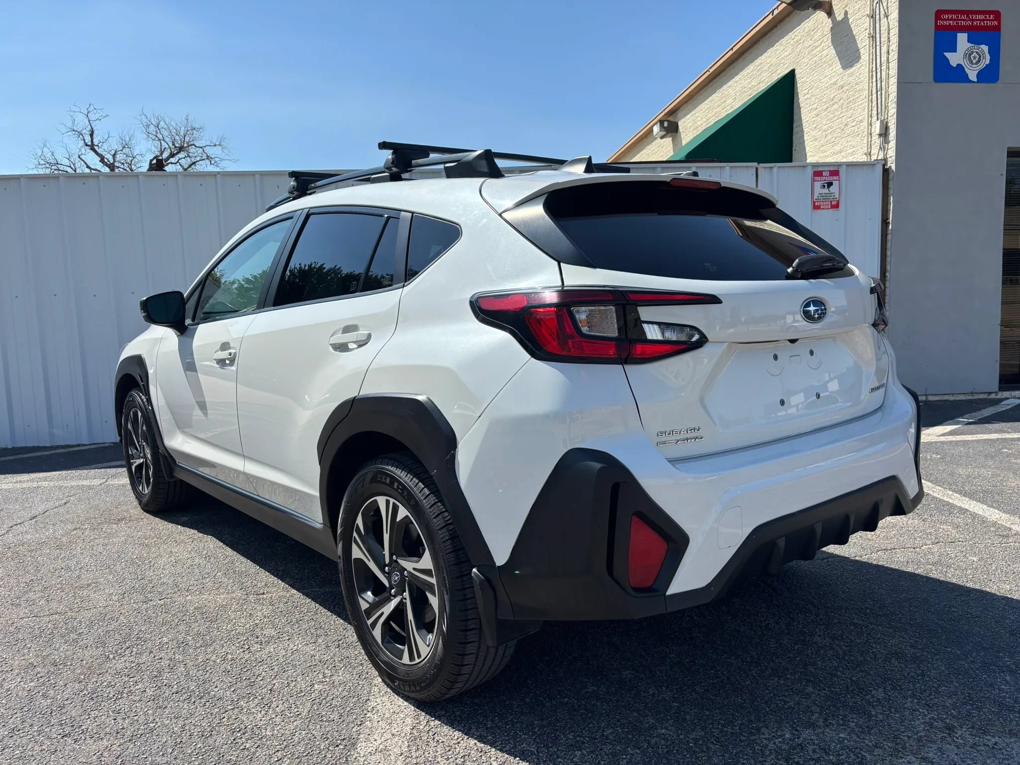 Used 2024 Subaru Crosstrek 2.0i Premium AWD/4WD image 3
