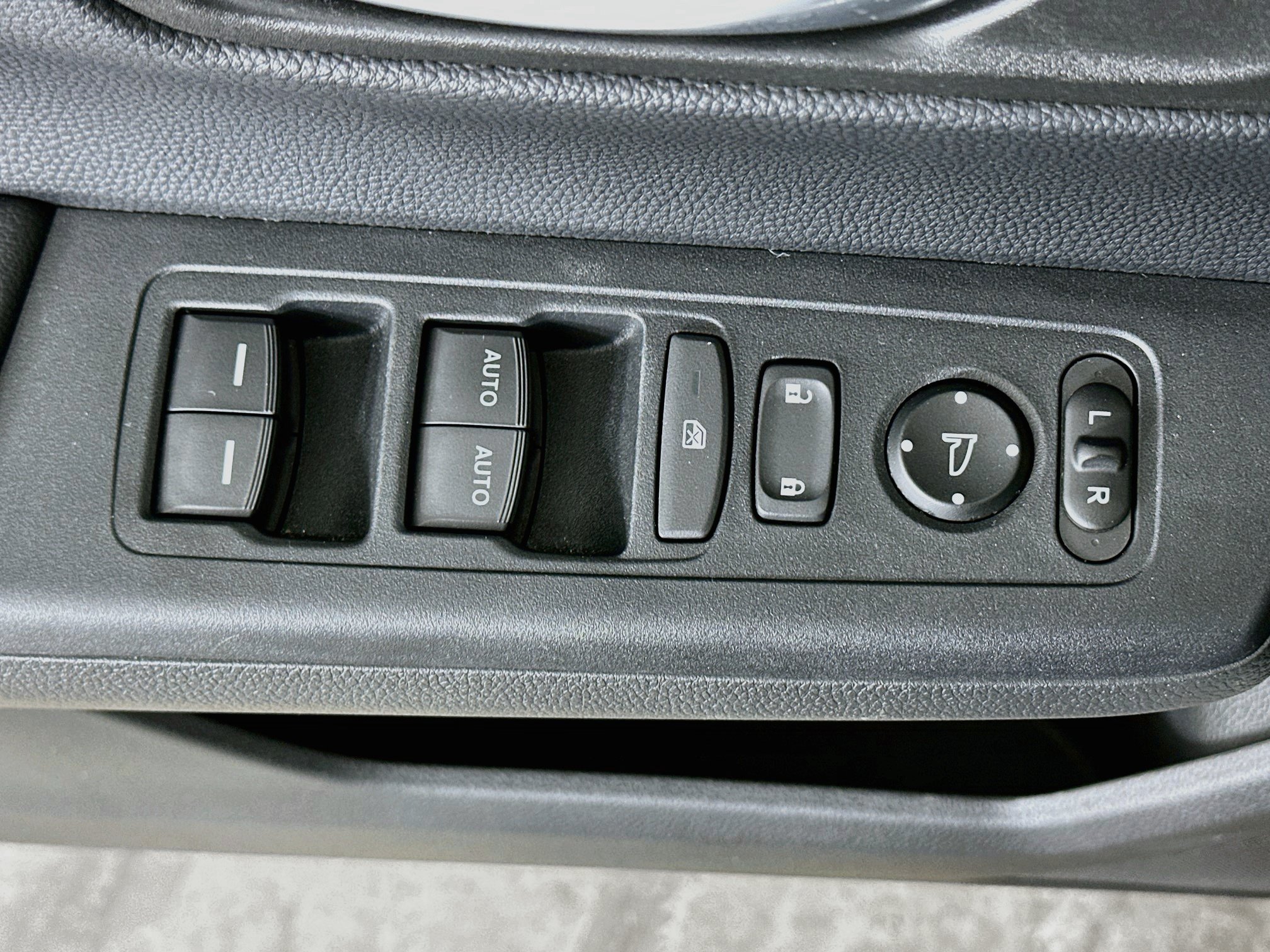 Used 2024 Honda CR-V Sport image 15