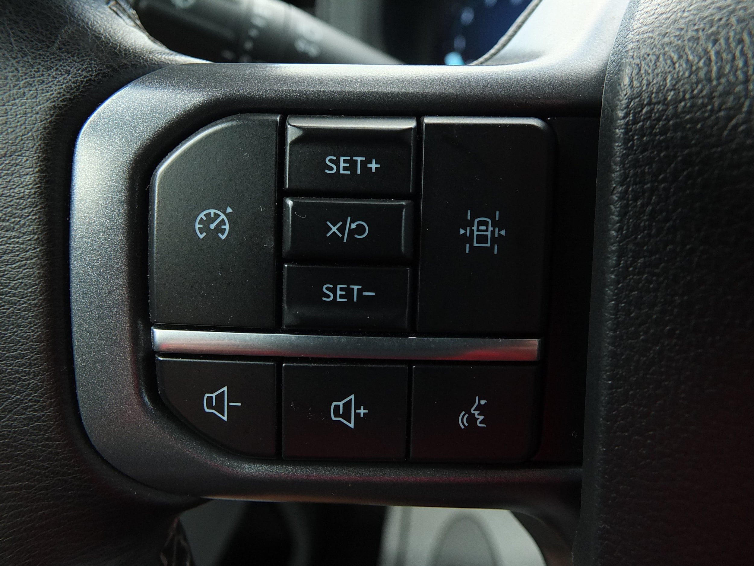 Used 2025 Ford F150 XLT w/ Equipment Group 301A Standard AWD/4WD image 18