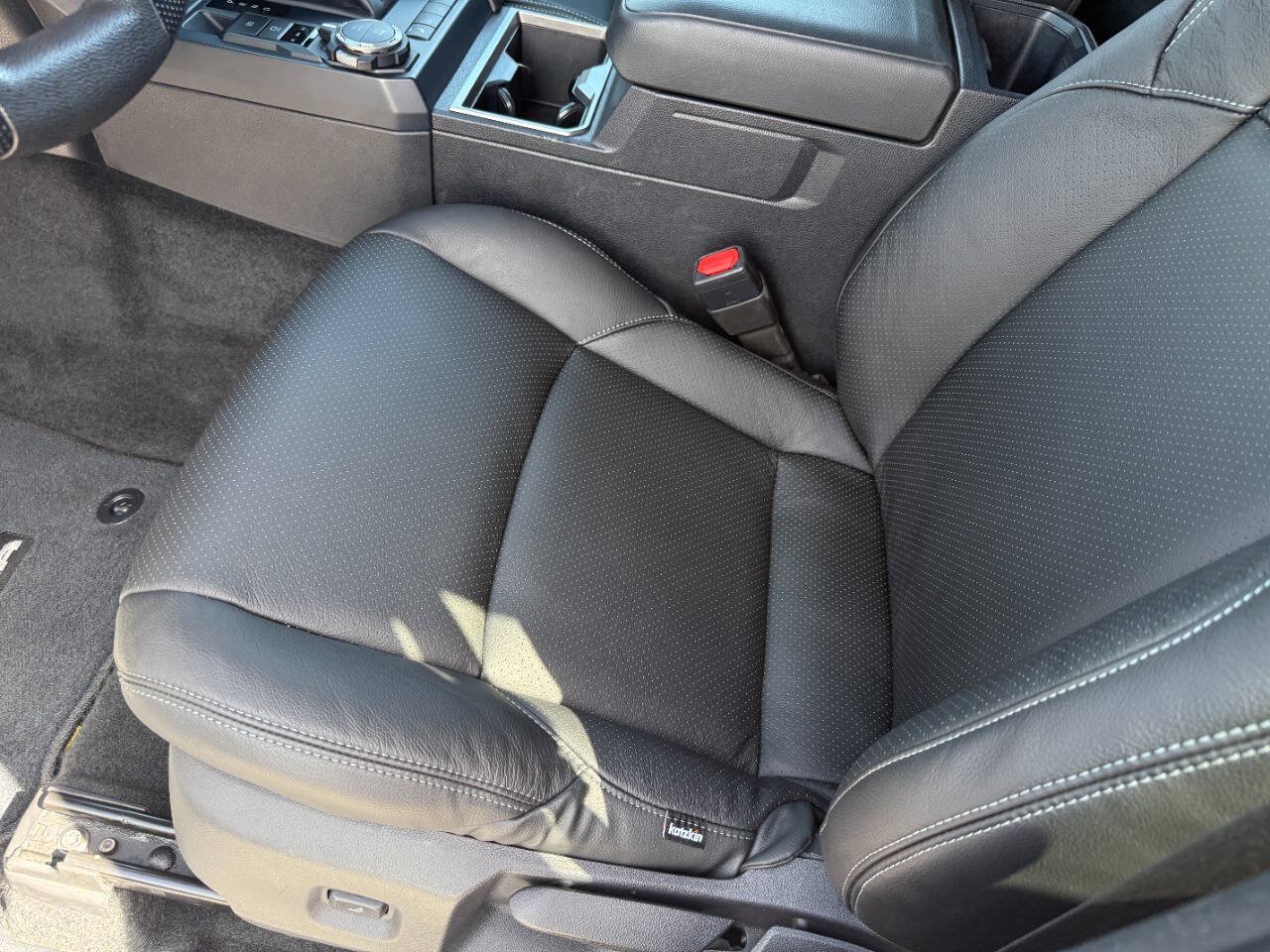 Used 2025 Toyota Tacoma SR5 AWD/4WD image 22