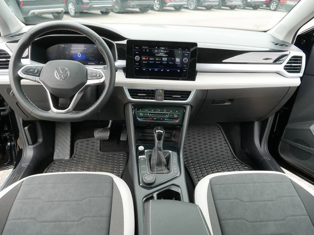 Used 2025 Volkswagen Taos SE AWD/4WD image 22