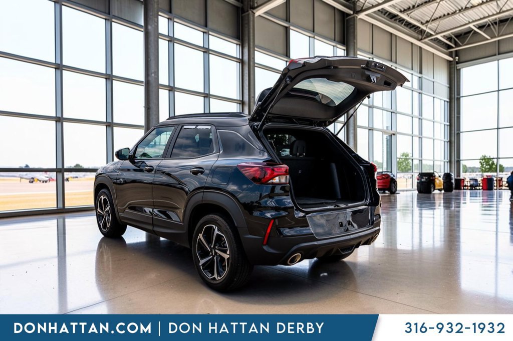 Used 2023 Chevrolet TrailBlazer RS FWD image 28
