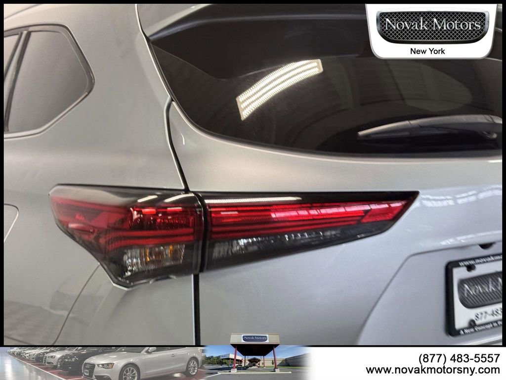 Used 2022 Toyota Highlander XLE image 6