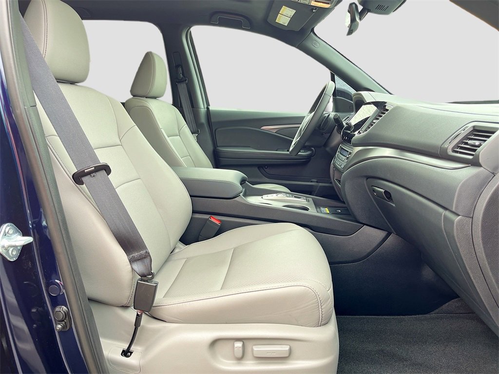 Used 2025 Honda Passport EX-L image 28